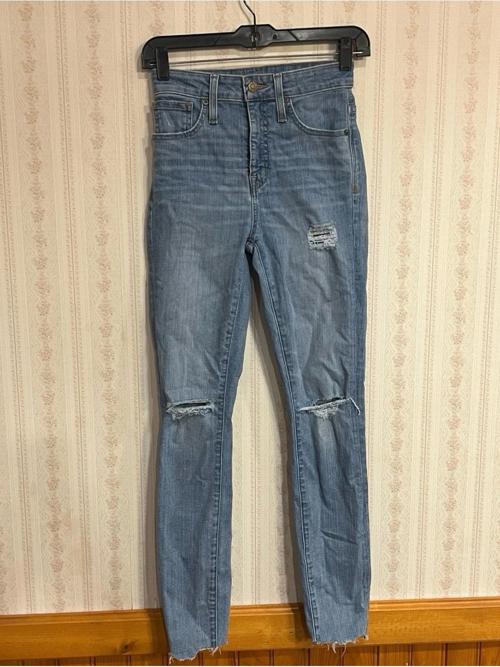 High-Rise Distressed Skinny Jeans - Light Blue
